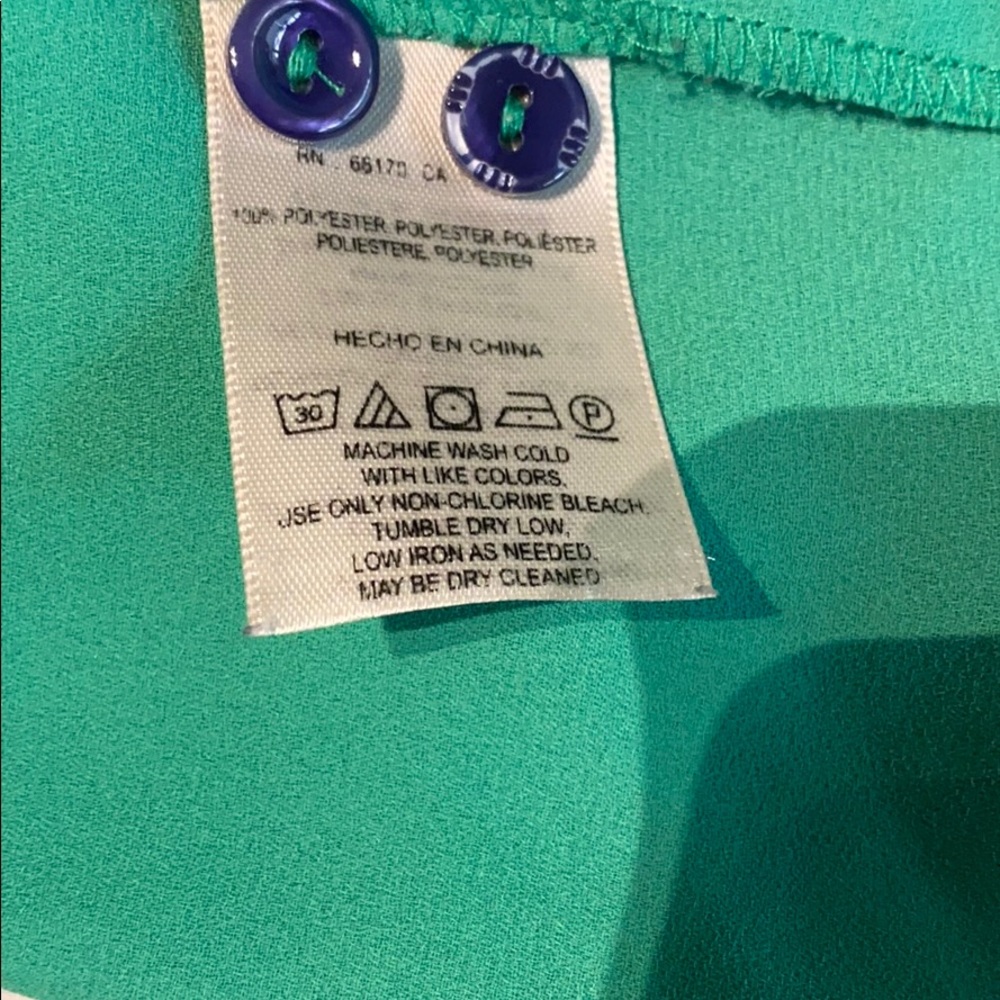 Vintage style button down - Picture 5 of 6